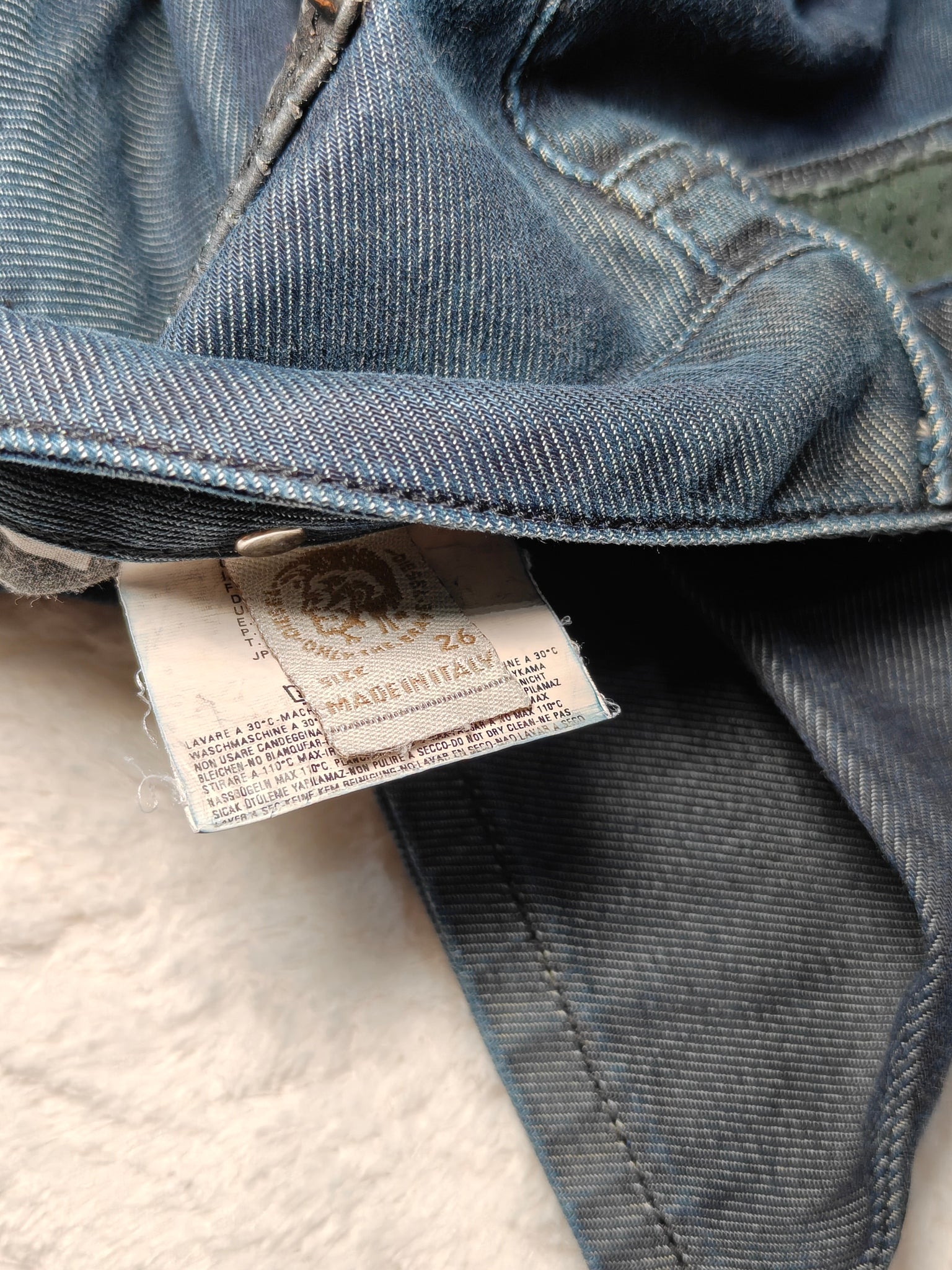 Women Diesel Clush Made in Italy 2007 Dark Blue Wash 008LG Slim W26 L32 (EU 36/S) Jeans