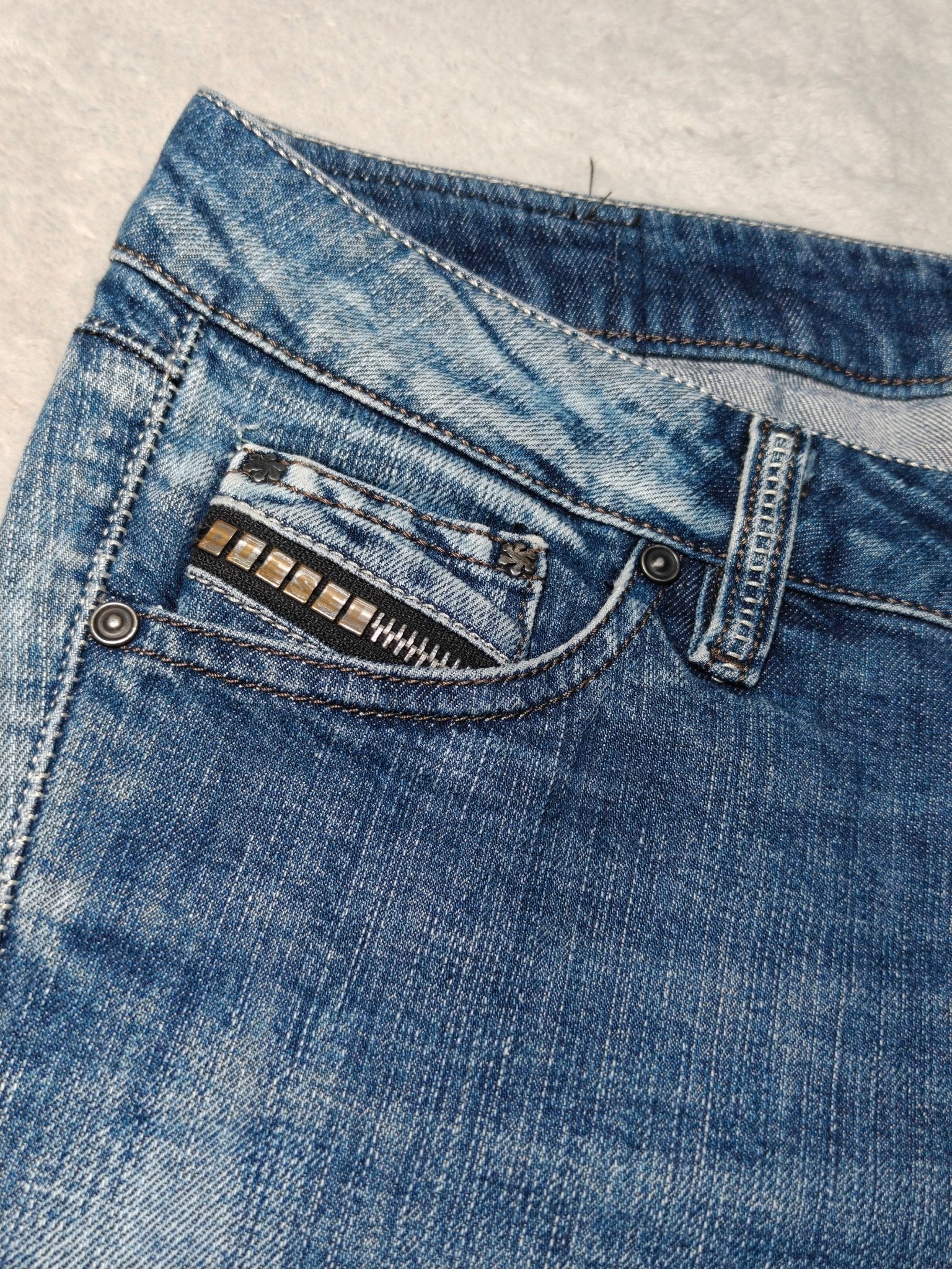 Women Diesel Cuddy Blue Wash 008JQ Slim W28 L32 (EU 38/M) Jeans