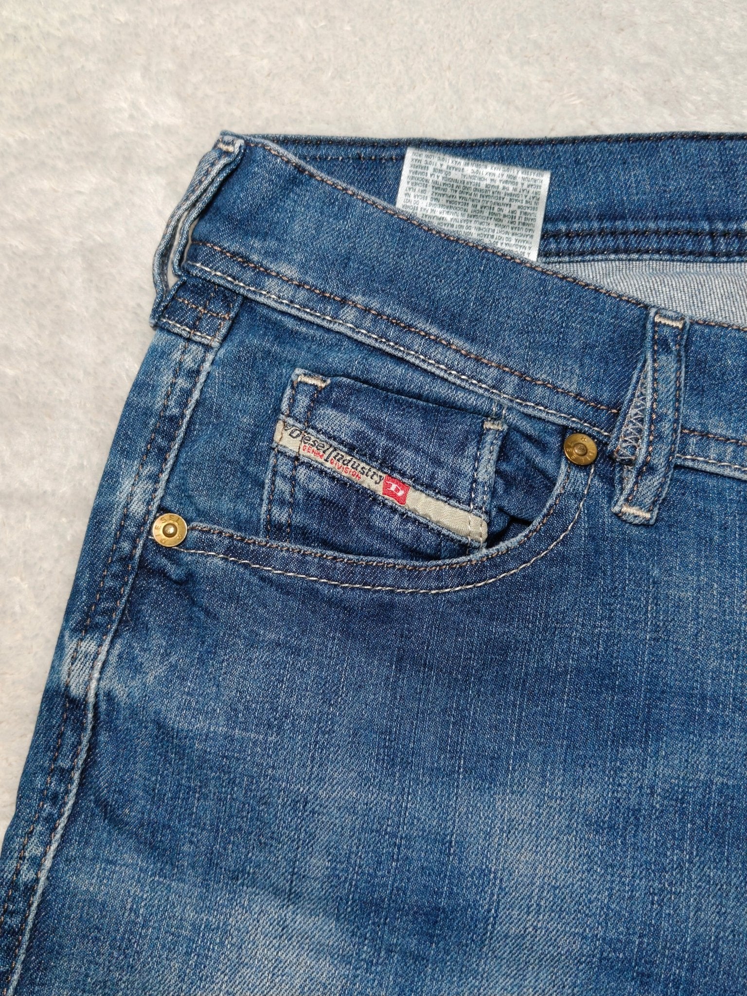 Women Diesel Francy Blue Wash 0836X Relaxed Skinny W30 L28 (EU 40/L) Jeans