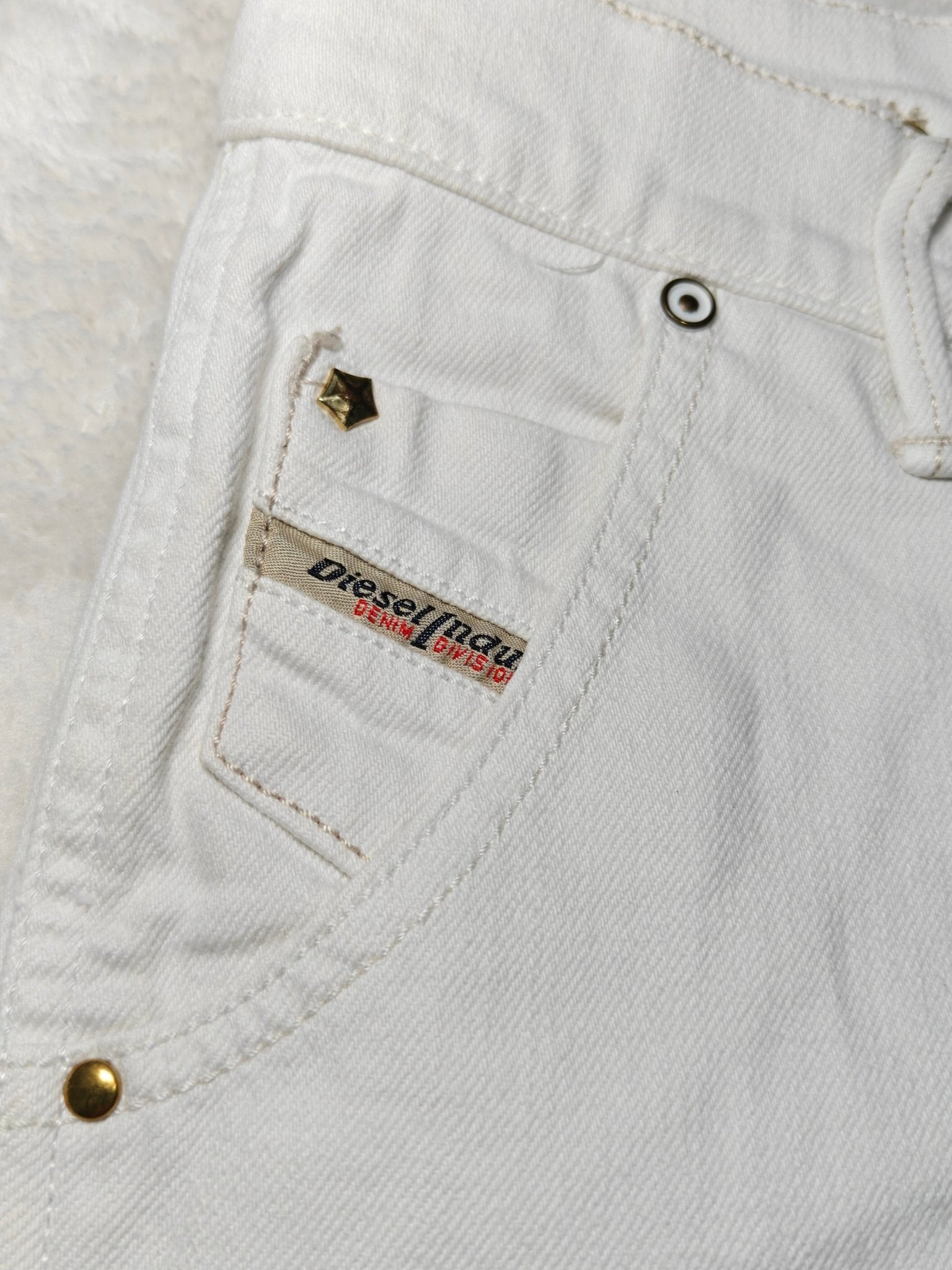 Women Diesel JOYZE White Wash 008AC Slim Tapered W30 L34 (EU 40/L) Jeans