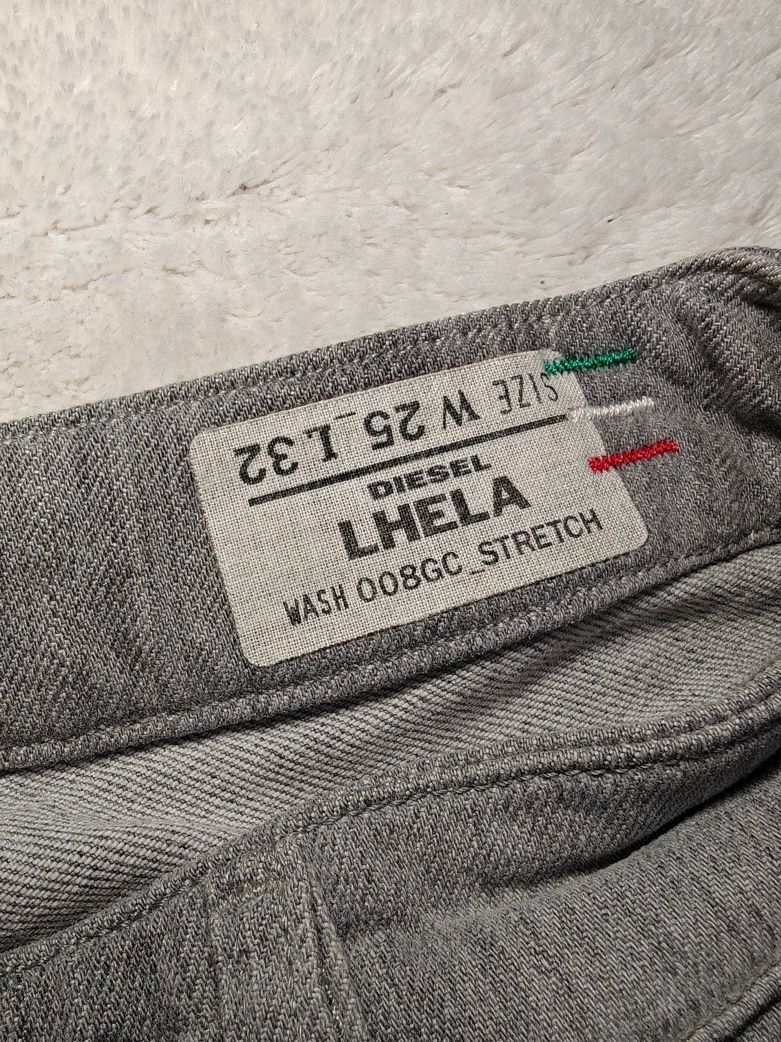 Women Diesel Lhela Grey Wash 008GC Straight W25 L32 (EU 34/XS) Jeans
