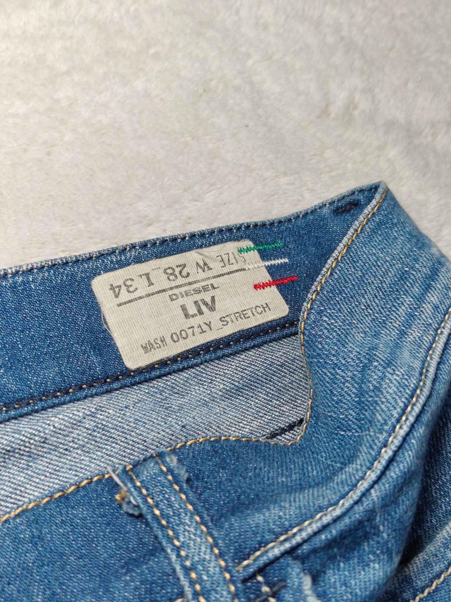 Women Diesel Liv Blue Wash 0071Y Straight W28 L34 (EU 38/M) Jeans