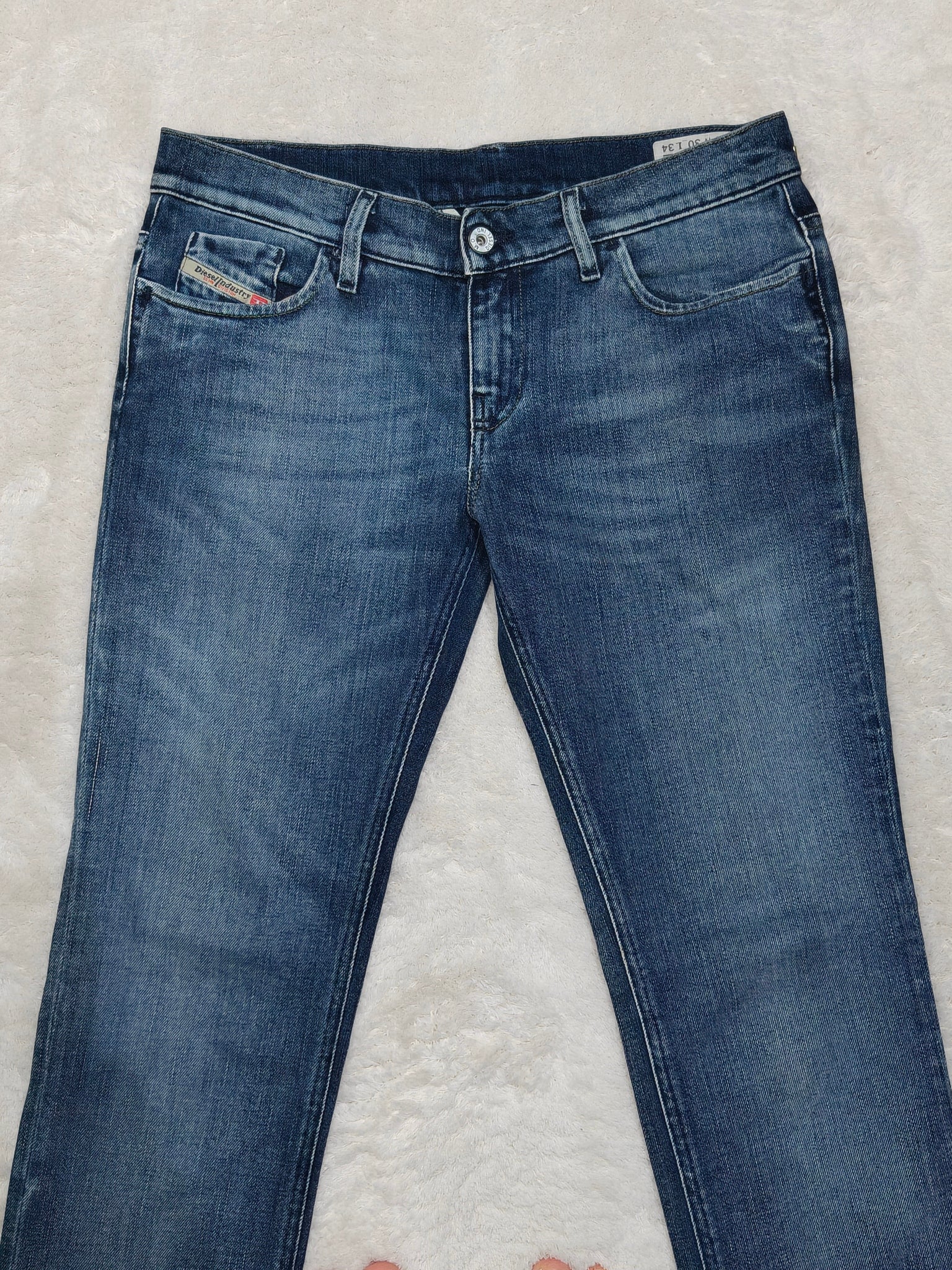 Women Diesel Liv Blue Wash 0072J Straight W30 L32 (EU 40/L) Jeans