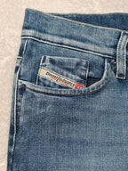 Women Diesel Liv Blue Wash 0072J Straight W30 L32 (EU 40/L) Jeans