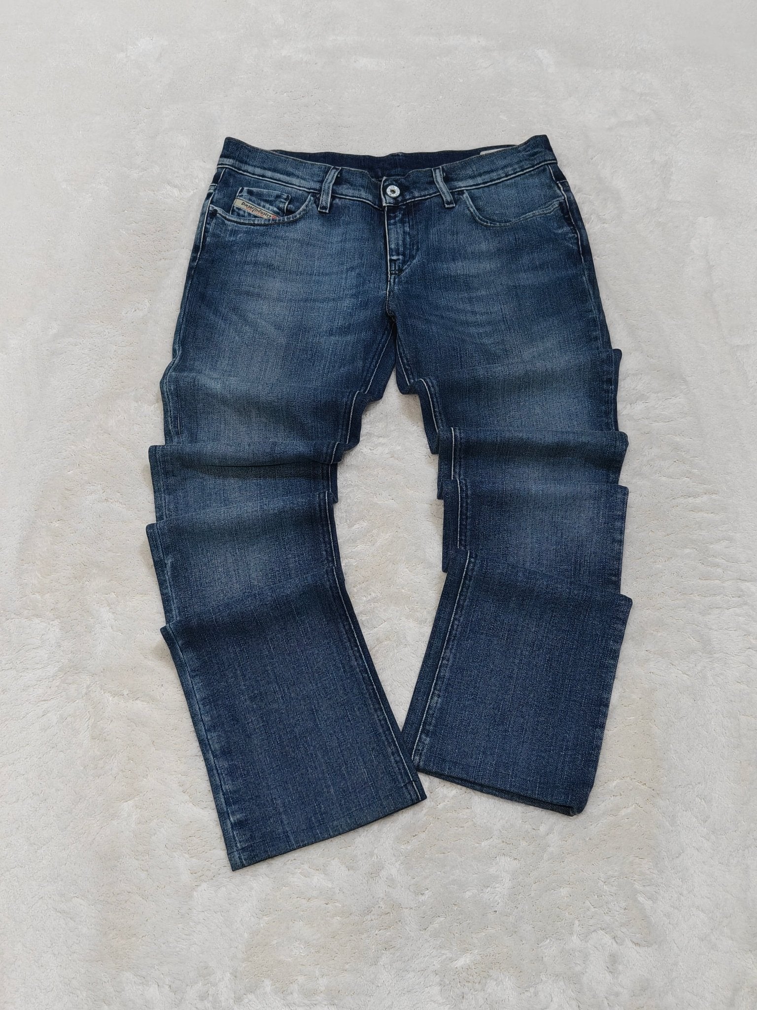 Women Diesel Liv Blue Wash 0072J Straight W30 L32 (EU 40/L) Jeans