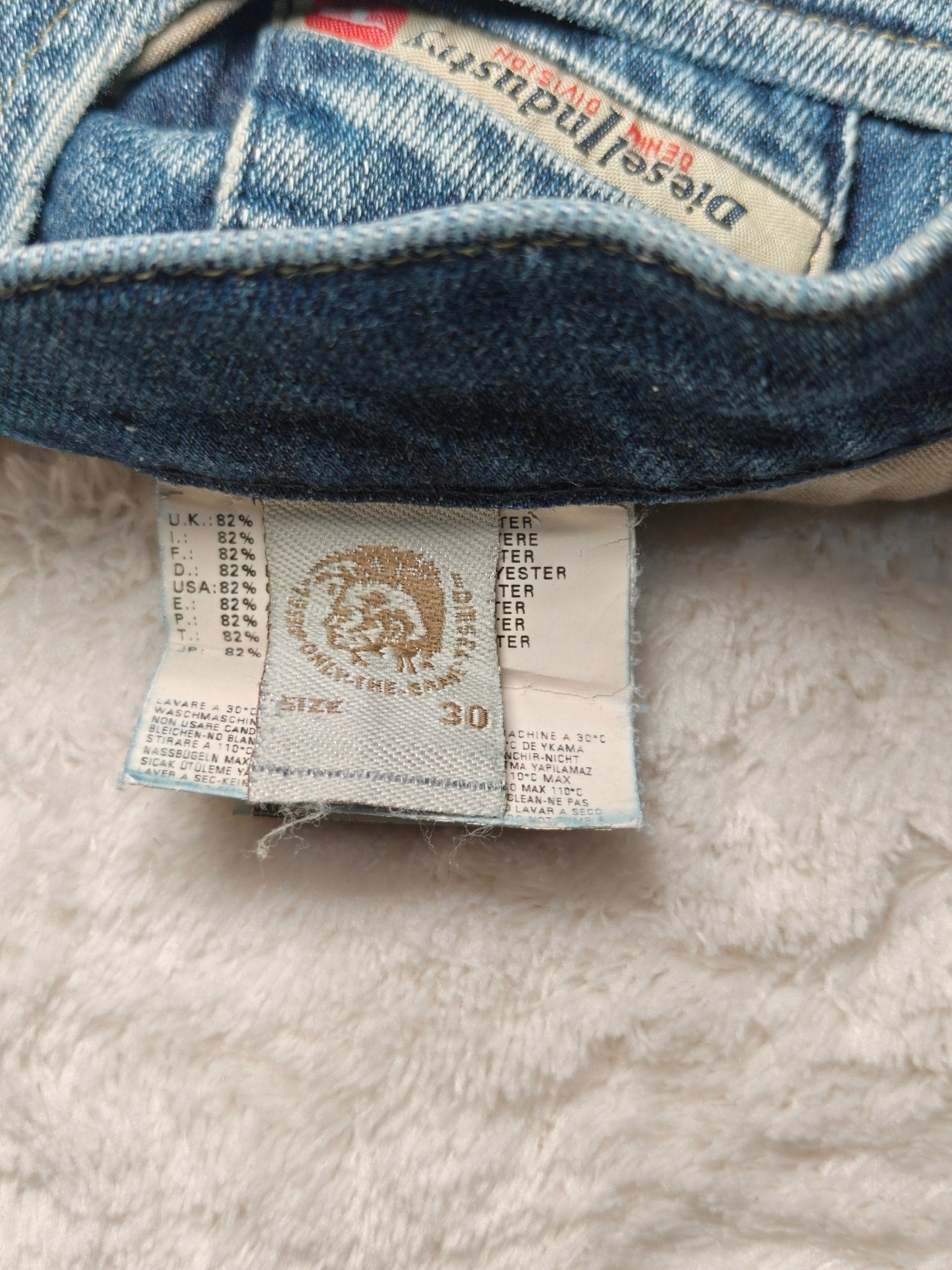 Women Diesel Liv Blue Wash 0072J Straight W30 L32 (EU 40/L) Jeans