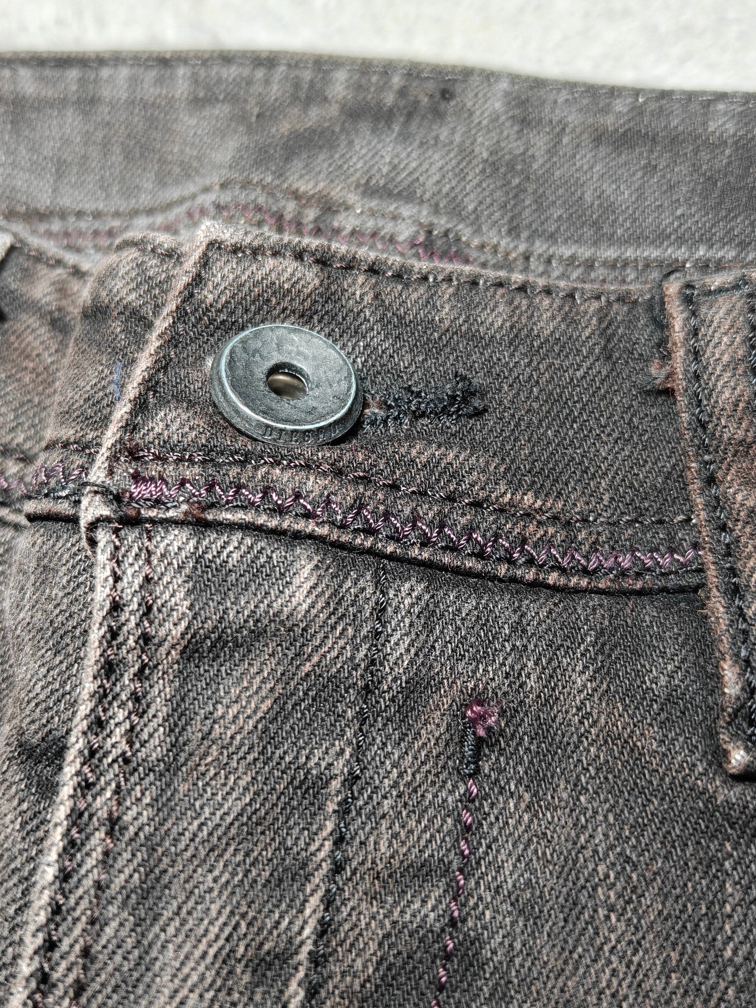 Women Diesel Lowky Made in Italy 2007 Dark Brown Wash 008GL W29 L34 (EU 38/M) Jeans