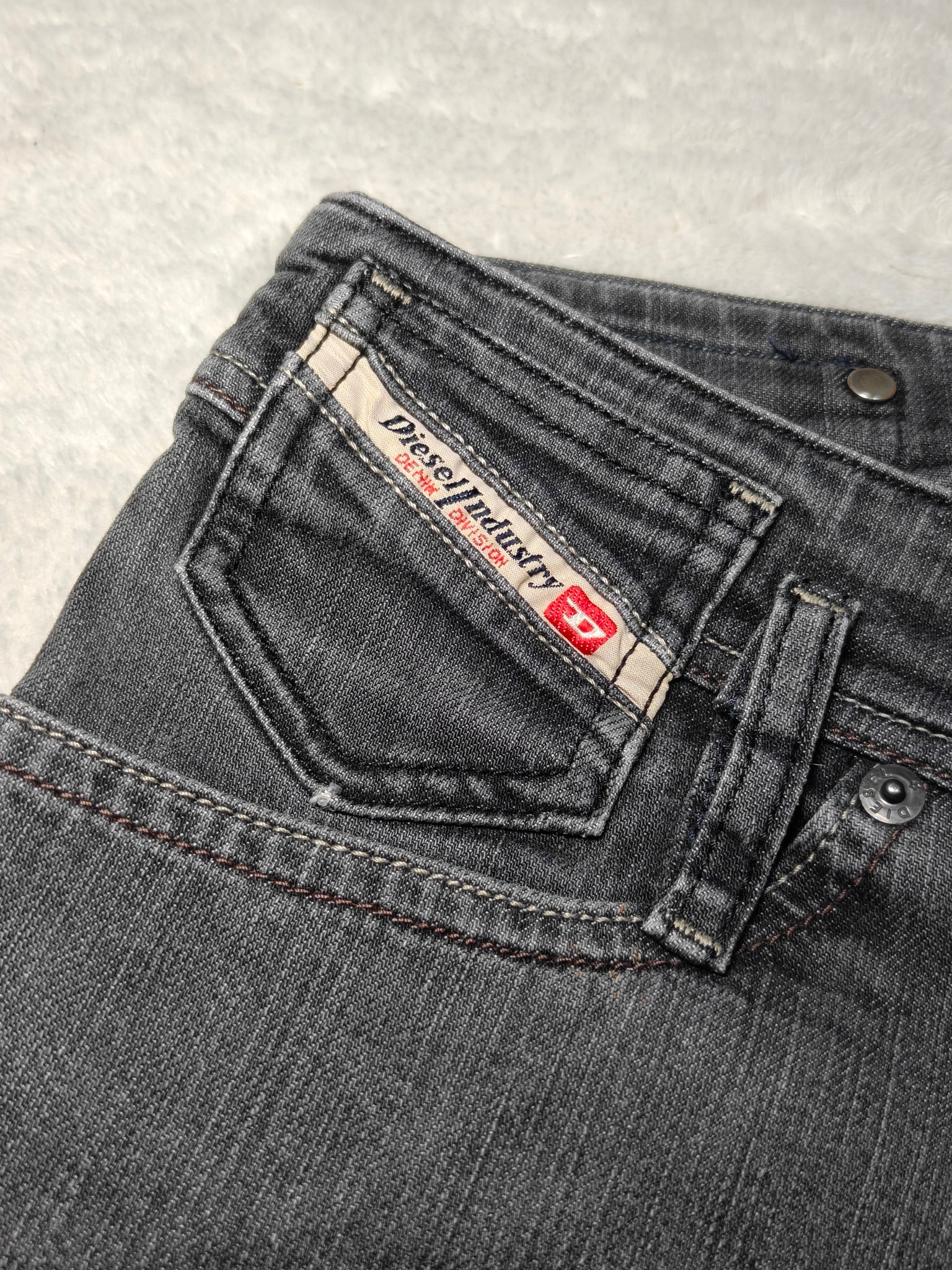 Women Diesel Matic Made in Italy 2006 Black Faded Wash 0089S W28 L34 (EU 38/M) Jeans