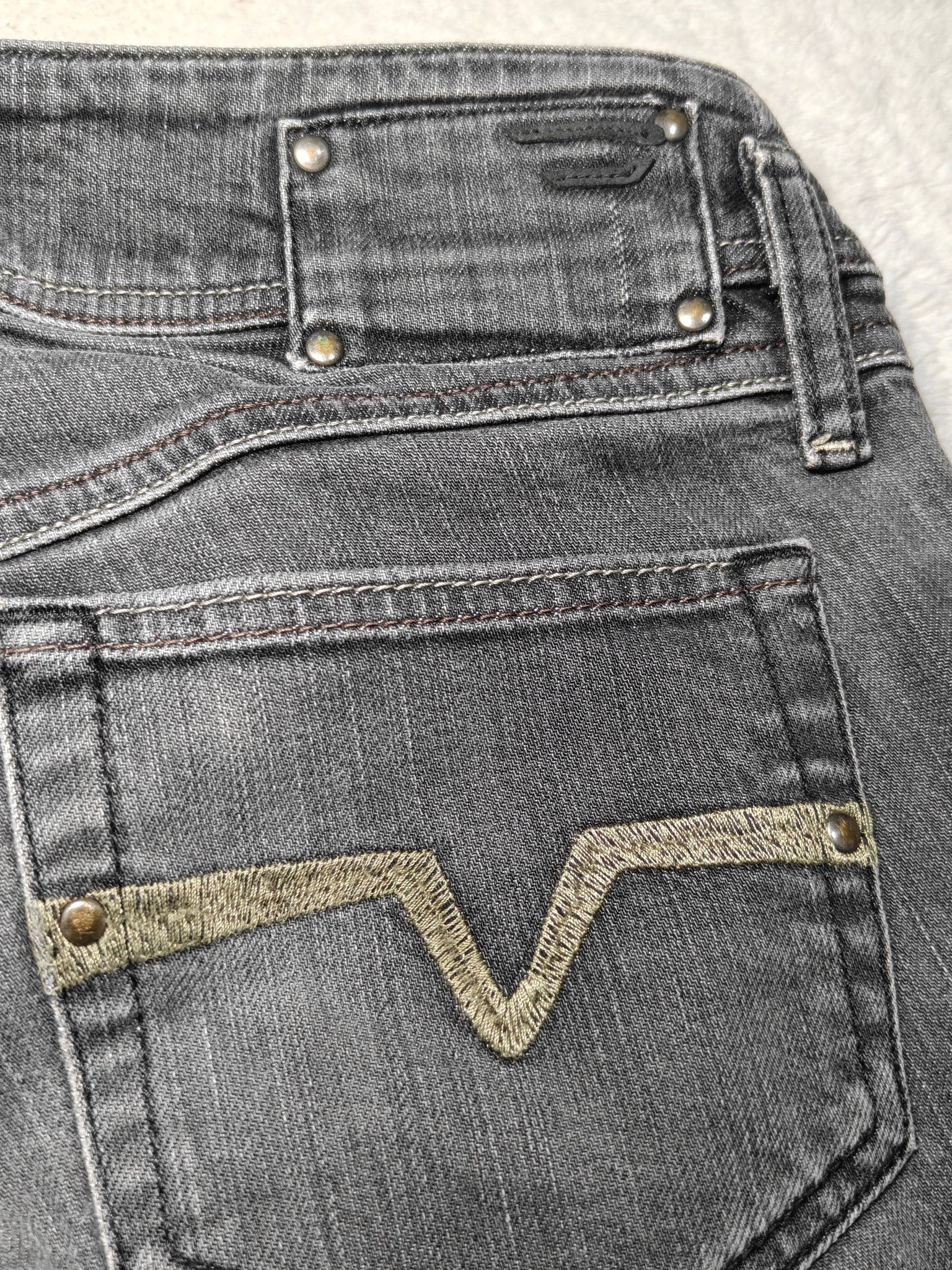 Women Diesel Matic Made in Italy 2006 Black Faded Wash 0089S W28 L34 (EU 38/M) Jeans