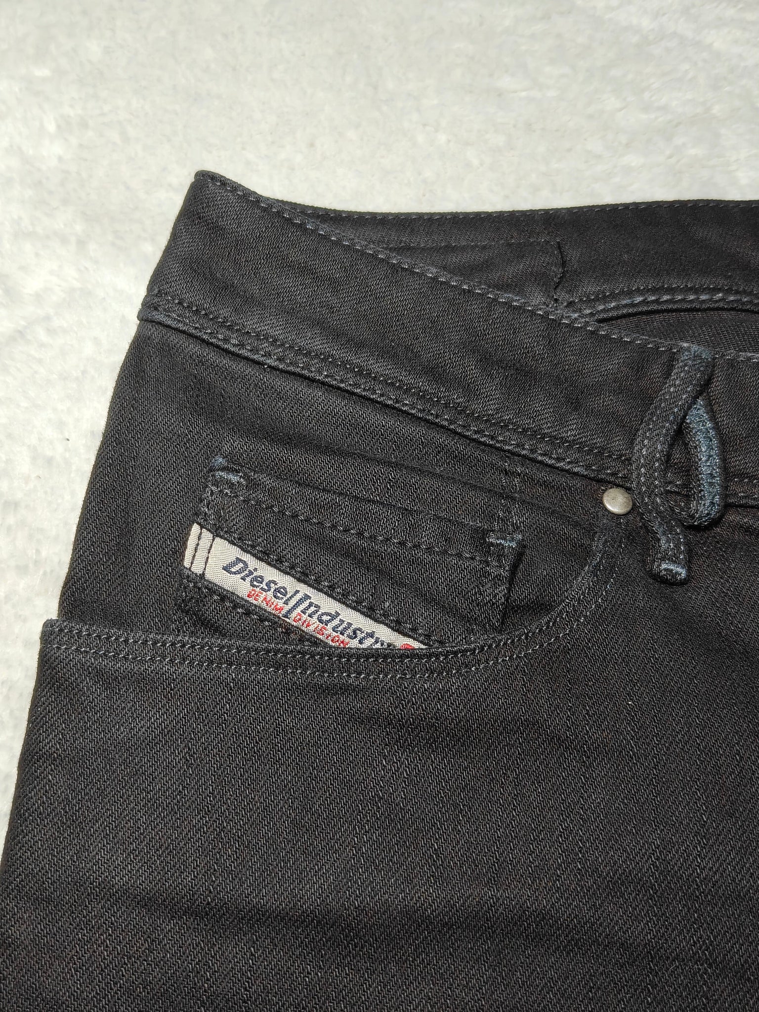 Women Diesel Nevy Black Wash 008IE Slim Straight W28 L30 (EU 38/M) Jeans