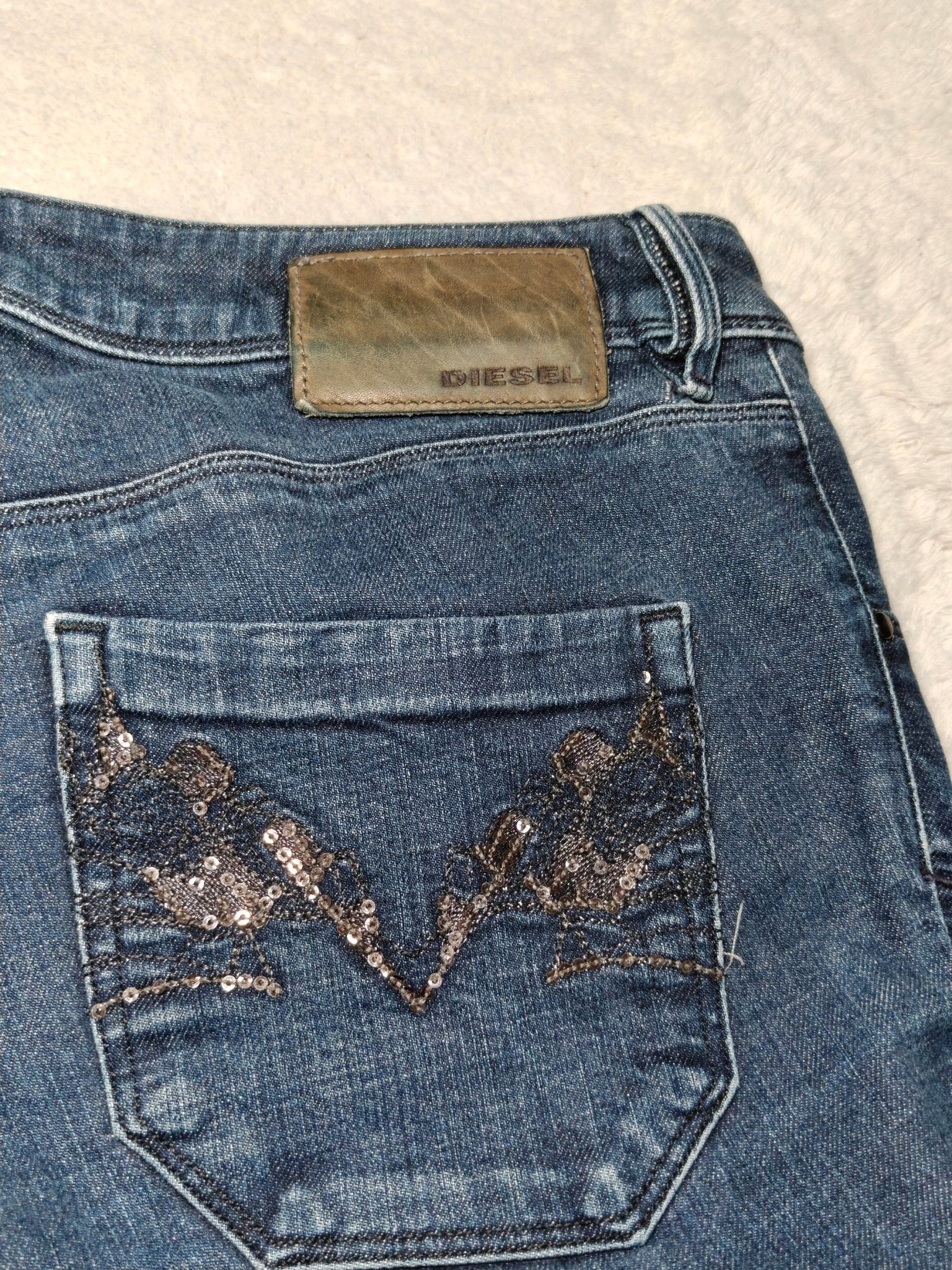 Women Diesel Nevy Dark Blue Wash 008K7 Slim Straight W29 L32 (EU 38/M) Jeans