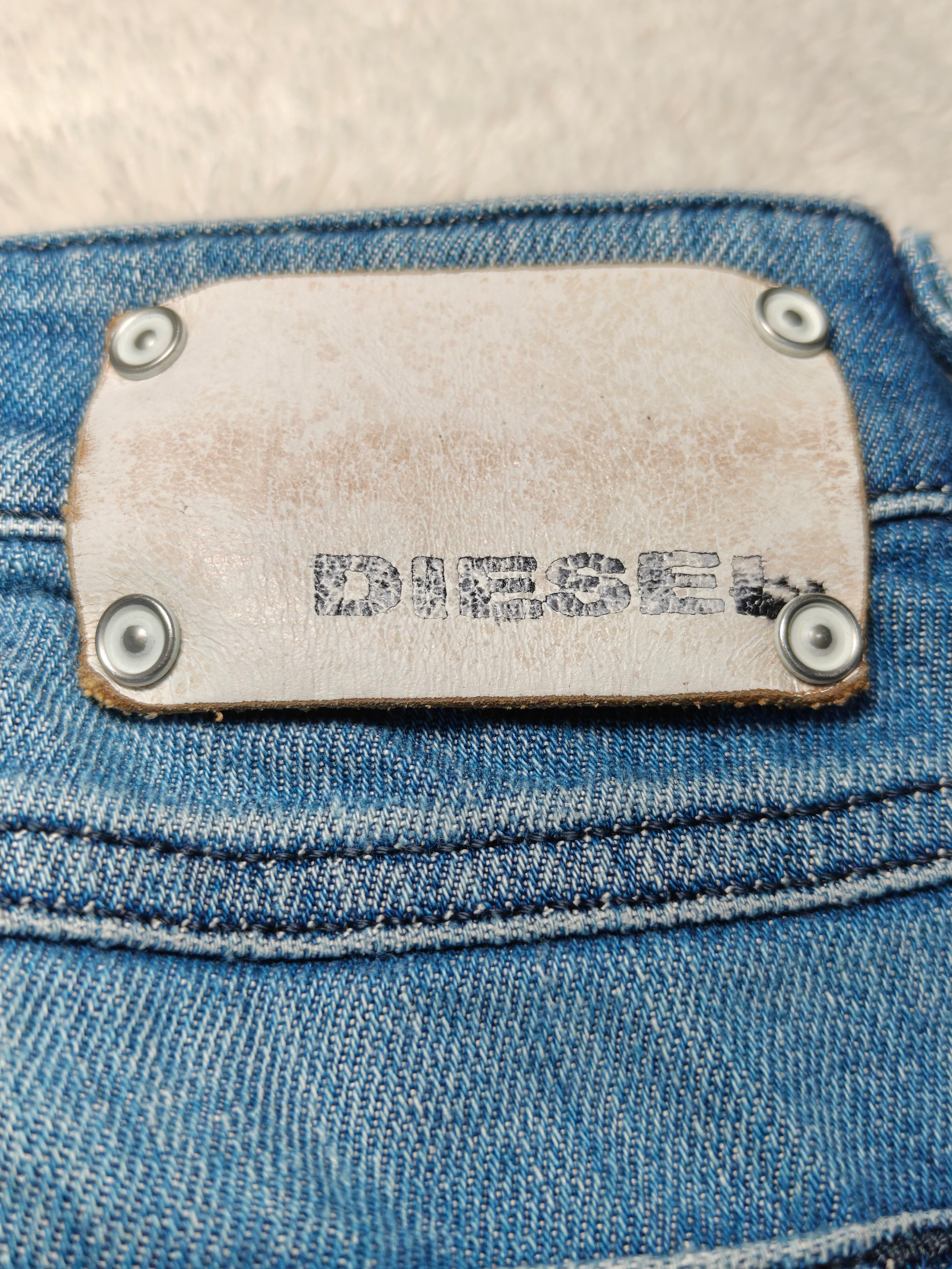 Women Diesel Ronhary Blue Wash 008IG Straight Low Waist W27 L30 (EU 36/S) Jeans