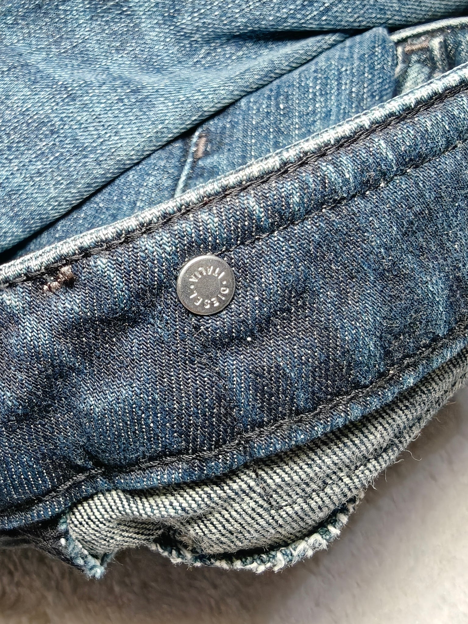 Women Diesel Ronhary Blue Wash 008WR Straight Bootcut W25 L28 (EU 34/XS) Jeans