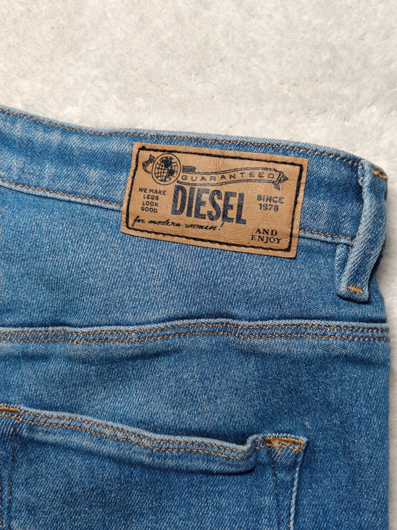 Women Diesel Skinzee - High Blue Wash R6BA8 Super Slim Skinny W27 L32 (EU 36/S) Jeans