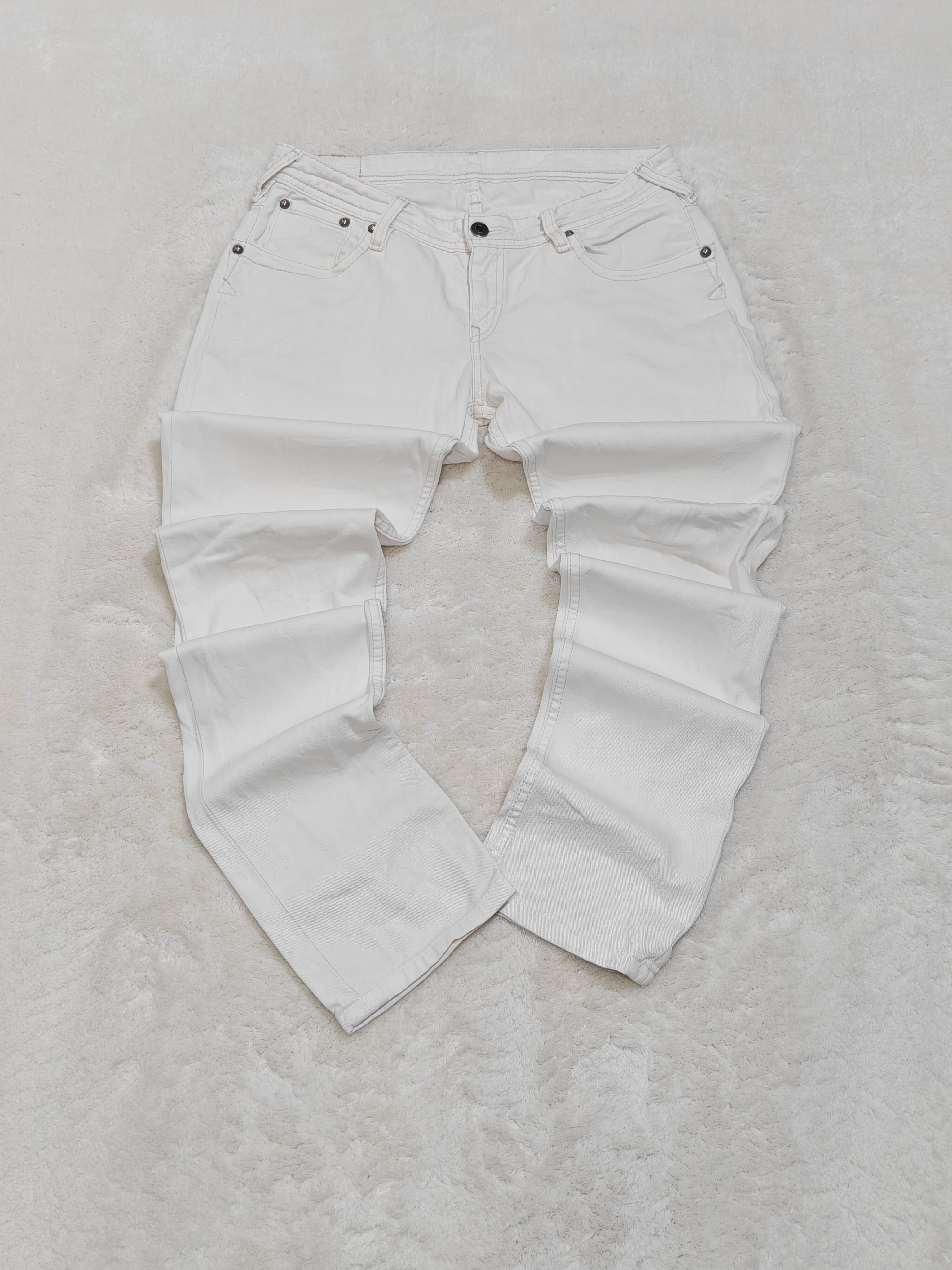 Women Levi's 473 White Slim Low Waist W31 L34 (EU 40/L) Jeans