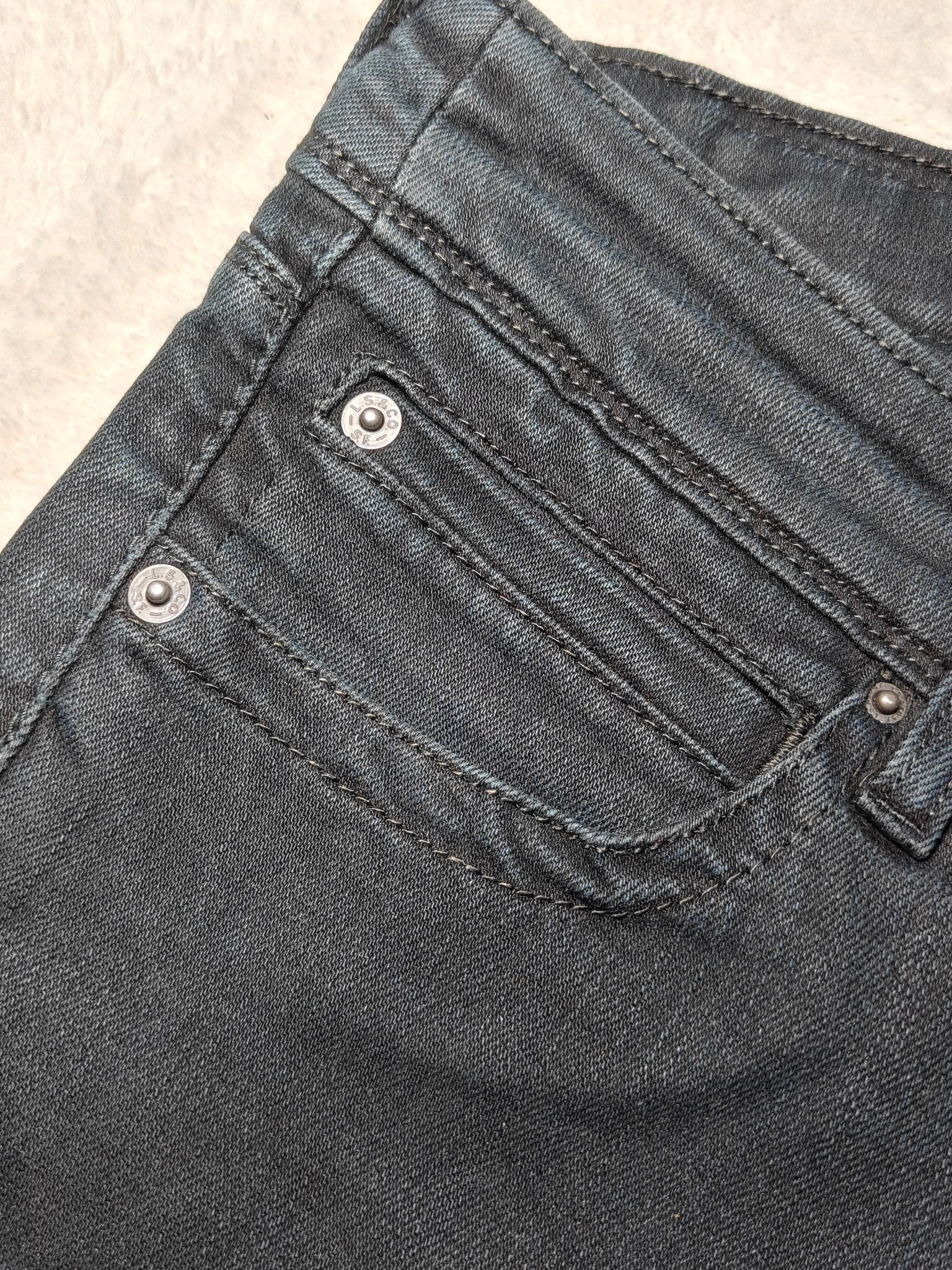 Women Levi's 571 Black Faded Slim Low Waist W29 L30 (EU 38/M) Jeans