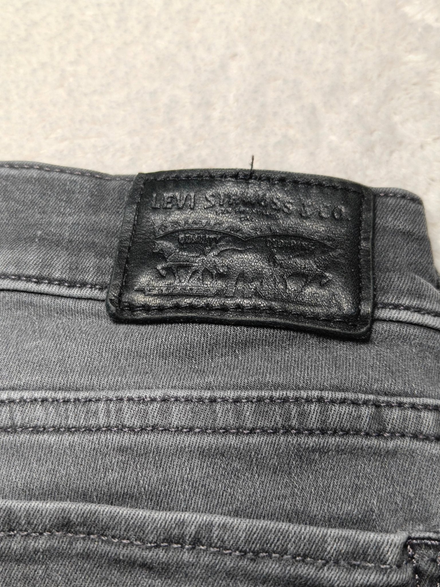 Women Levi's 710 Grey Black Faded Super Skinny W28 L32 (EU 38/M) Jeans