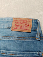 Women Levi's 711 Light Blue Skinny Low Waist W26 L32 (EU 36/S) Jeans