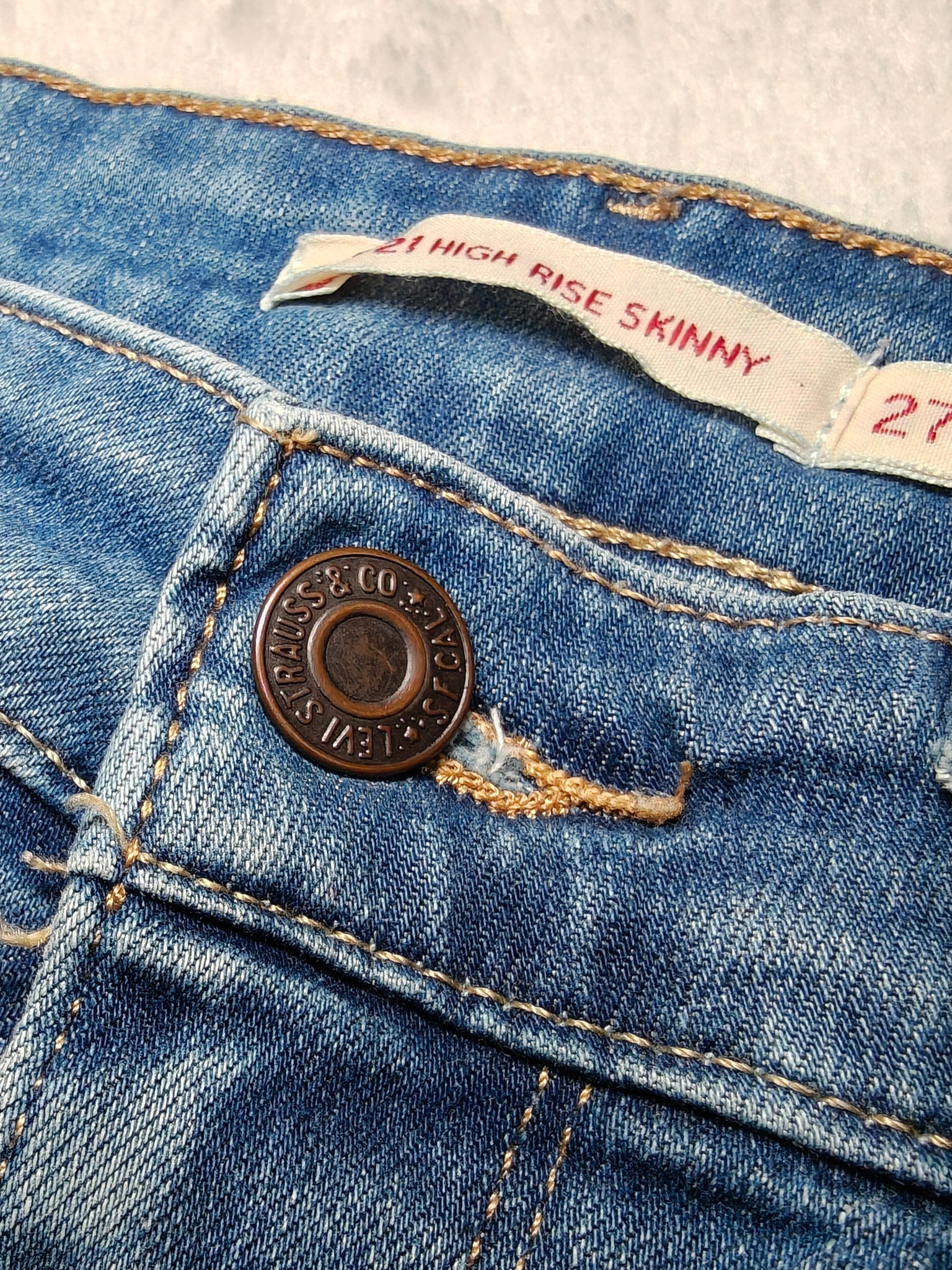 Women Levi's 721 Blue Skinny W27 L30 (EU 36/S) Jeans