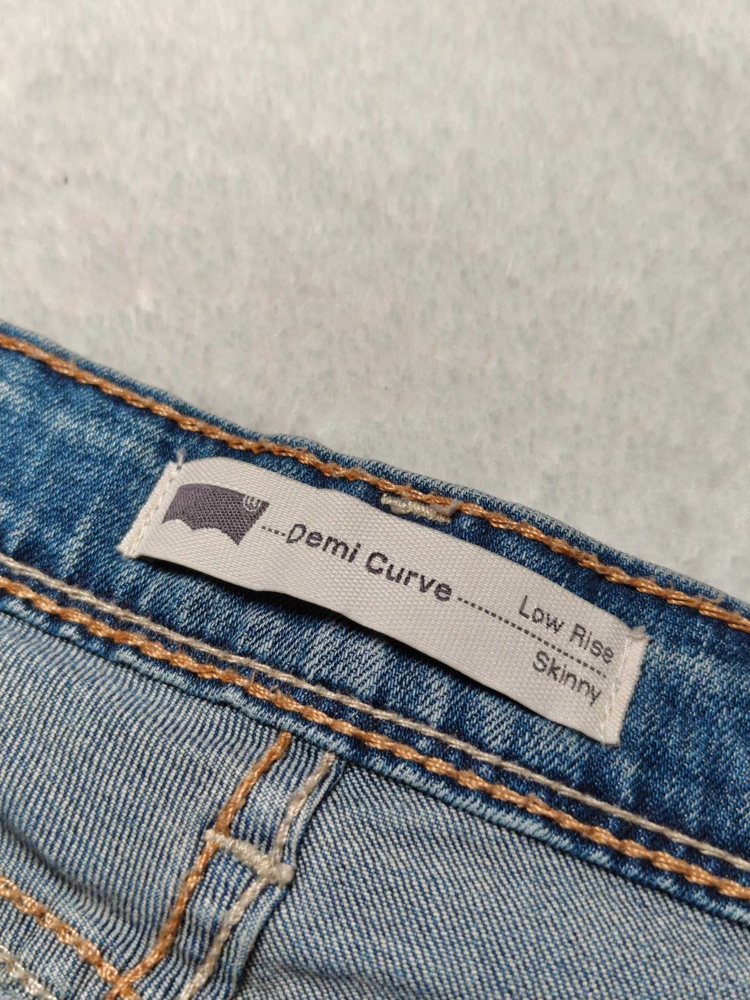 Women Levi's Demi Curve Blue Skinny W28 L32 (EU 38/M) Jeans