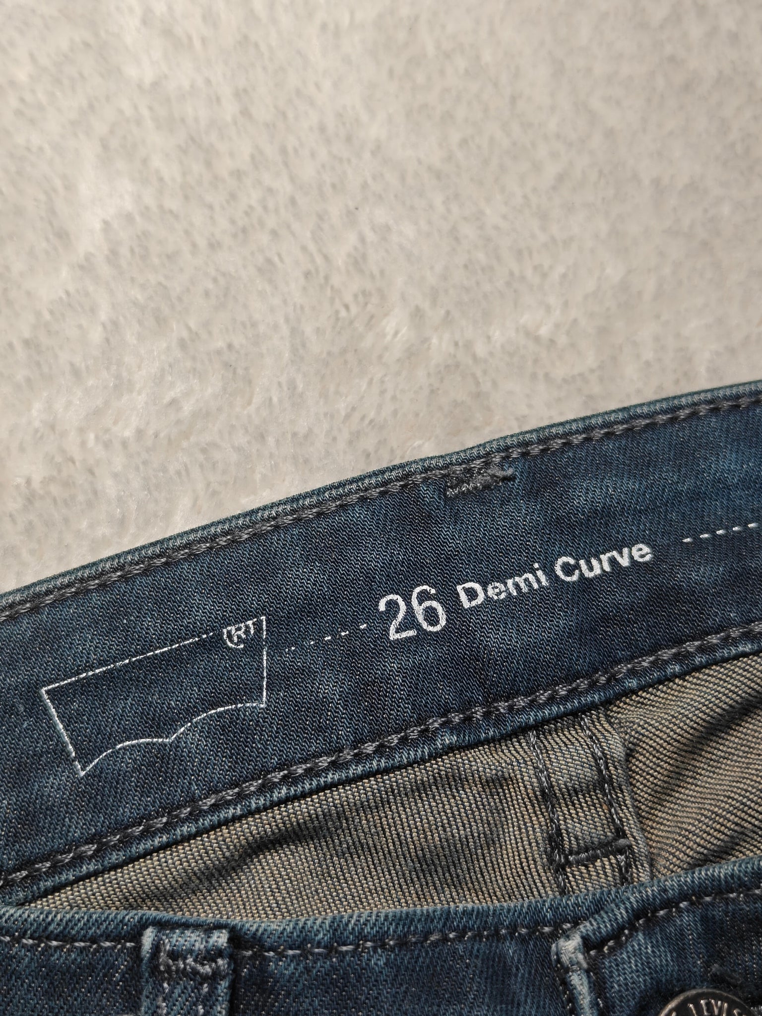Women Levi's Demi Curve Dark Blue Skinny W26 L34 (EU 36/S) Jeans