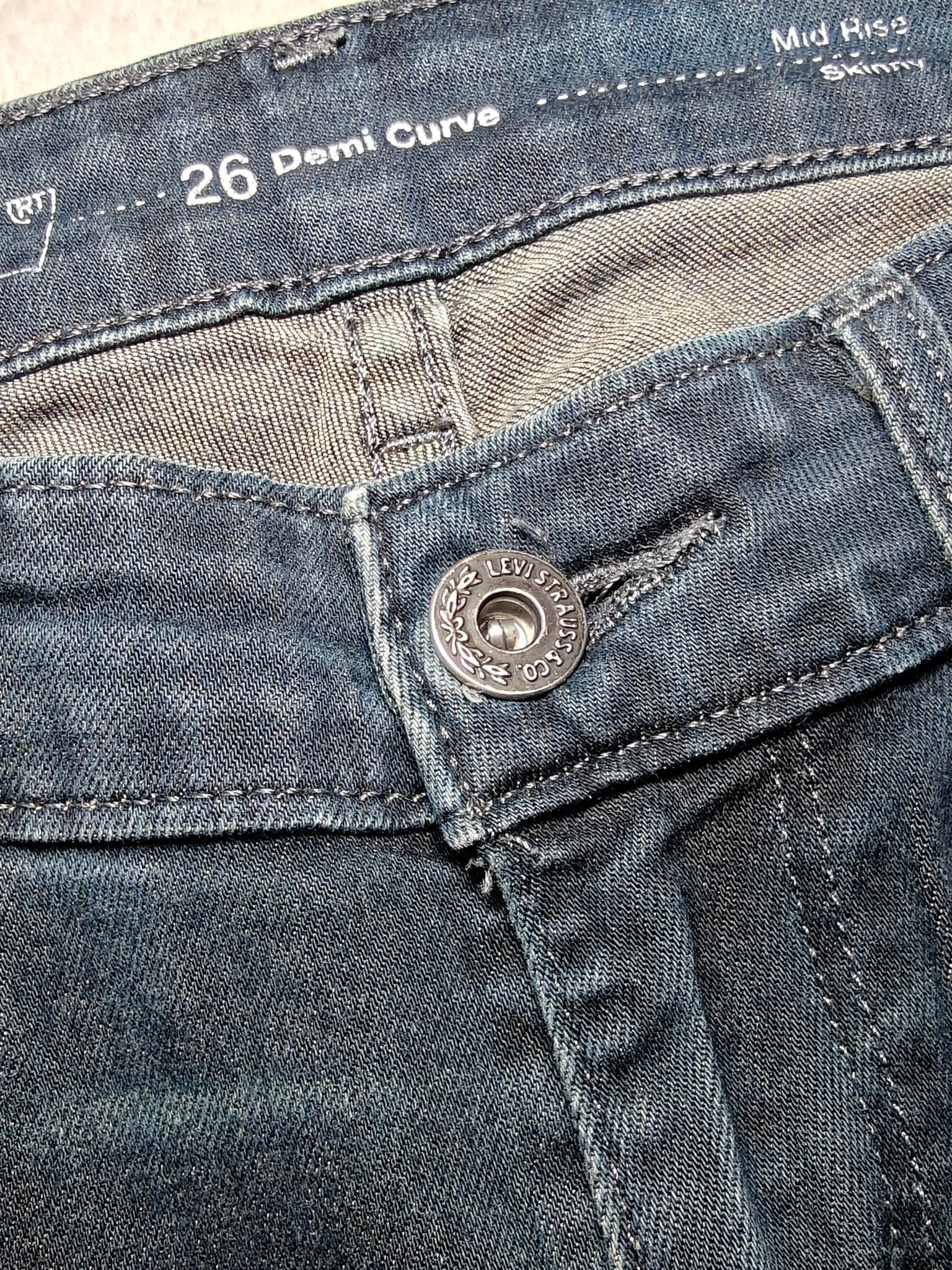 Women Levi's Demi Curve Dark Blue Skinny W26 L34 (EU 36/S) Jeans