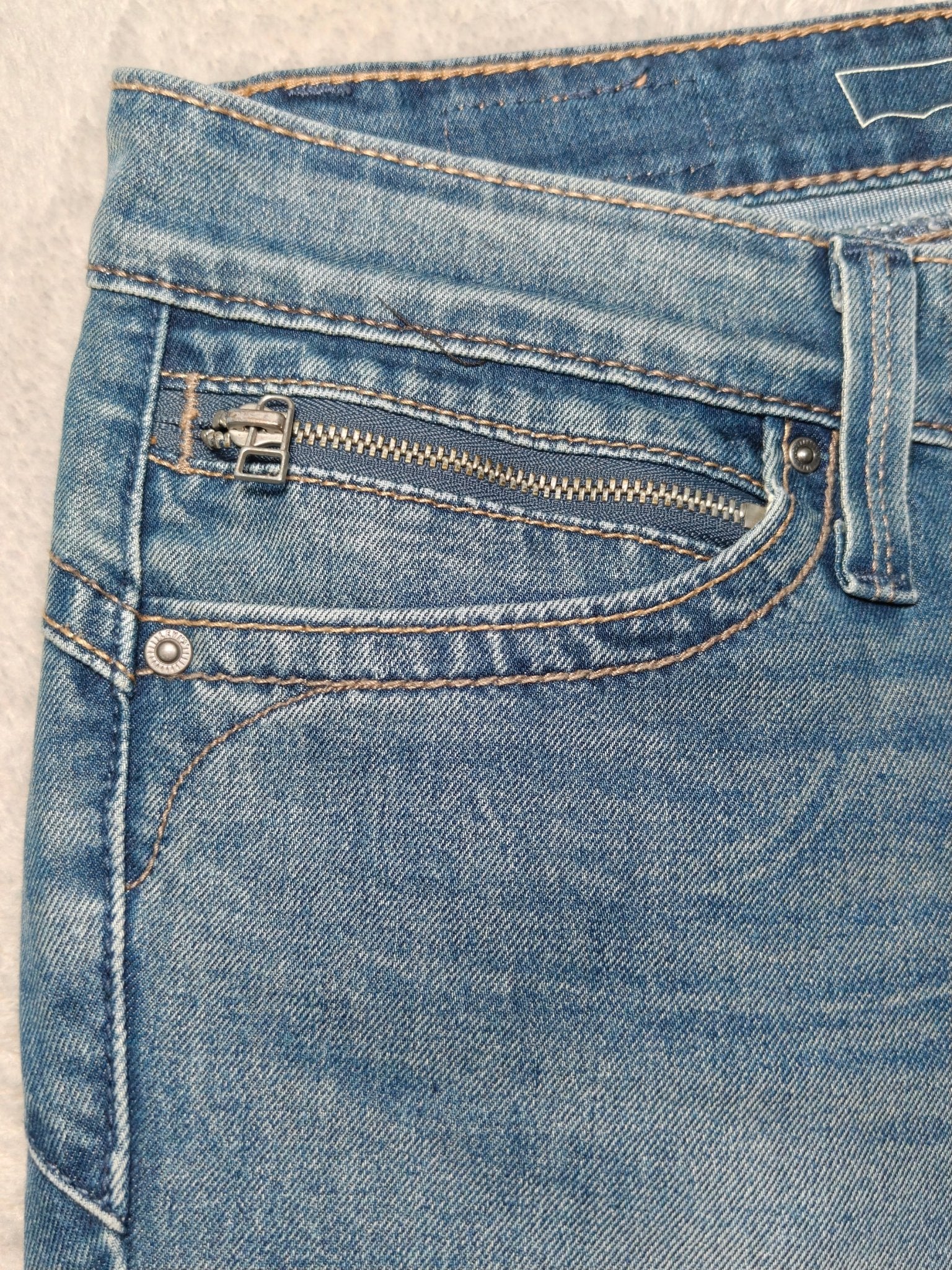 Women Levi's Demi Curve Light Blue Skinny Low Waist W28 L28 (EU 38/M) Jeans