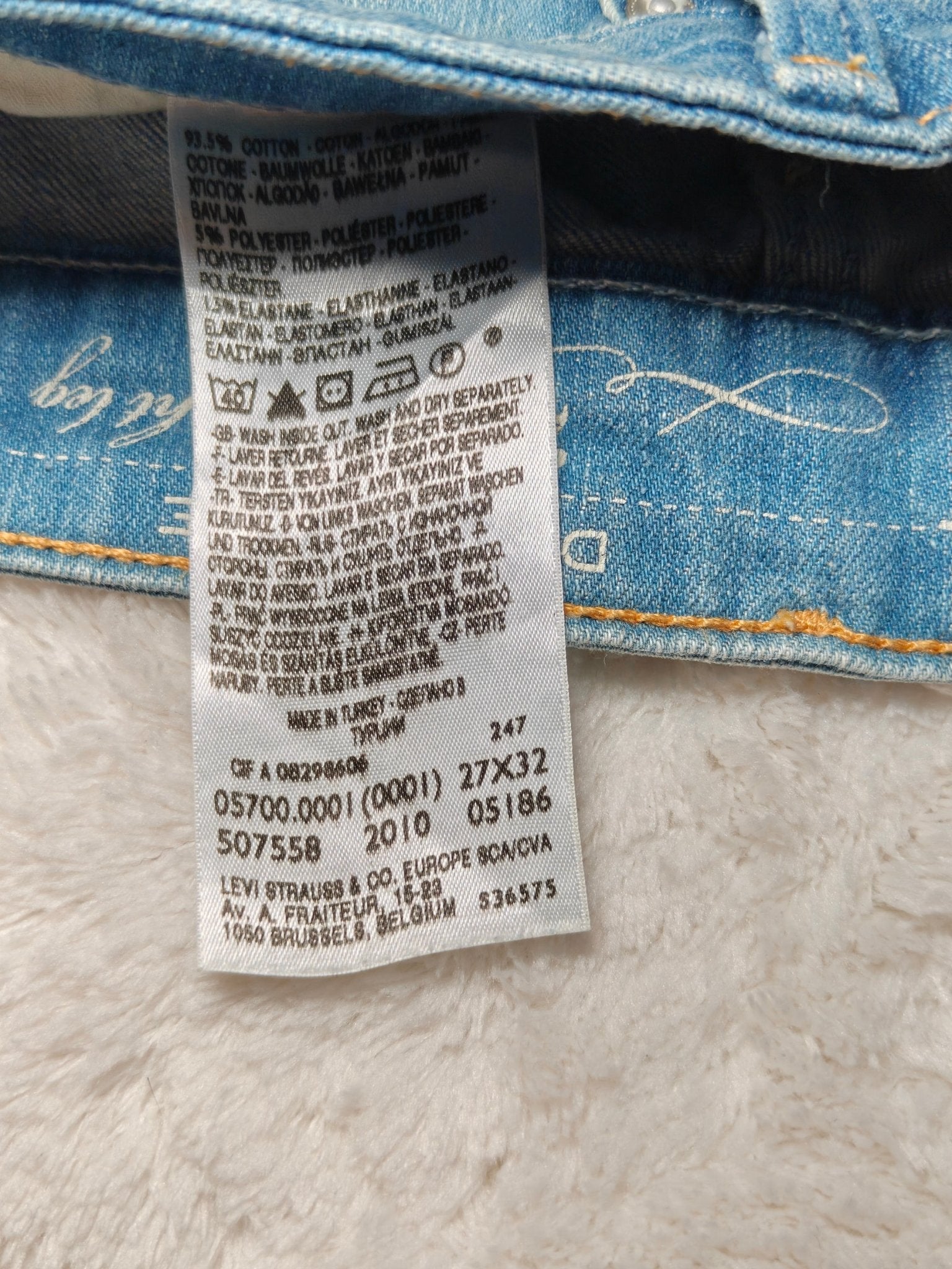 Women Levi's Demi Curve Light Blue Straight W27 L32 (EU 36/S) Jeans