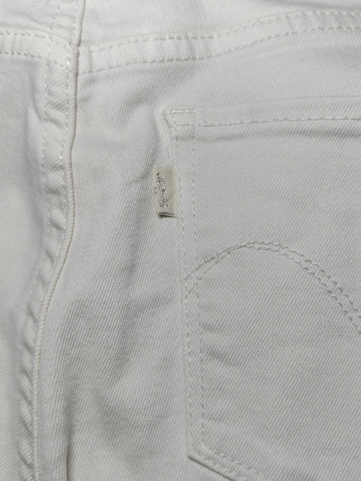 Women Levi's Demi Curve White Slim Mid Waist W30 L32 (EU 40/L) Jeans