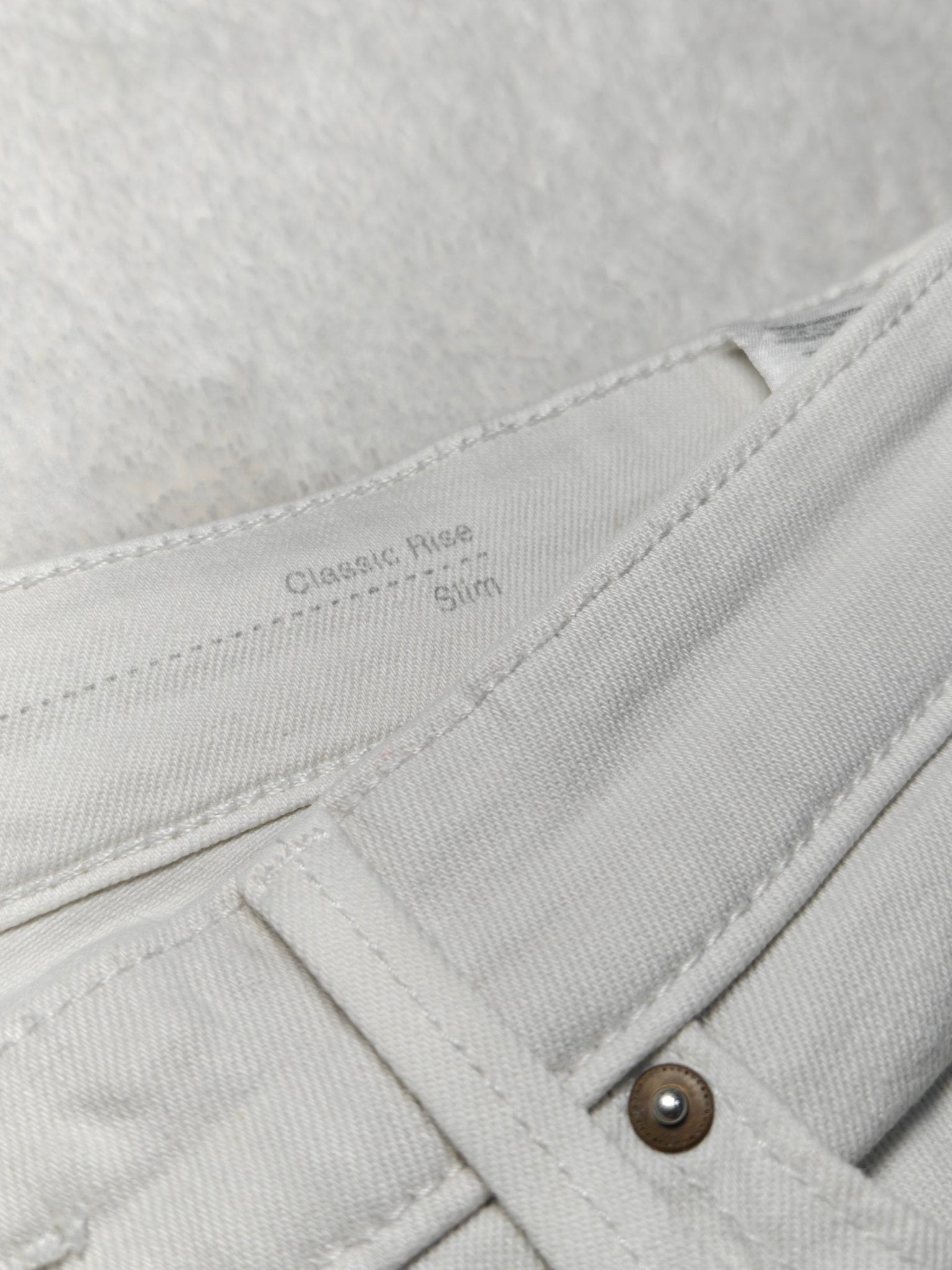 Women Levi's Demi Curve White Slim Mid Waist W30 L32 (EU 40/L) Jeans