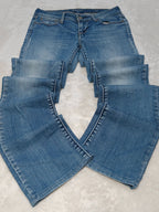 Women Levi's Slight Curve Light Blue Straight Mid Waist W25 L28 (EU 34/XS) Jeans
