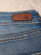 Women Levi's Slight Curve Light Blue Straight Mid Waist W25 L28 (EU 34/XS) Jeans