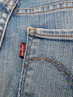 Women Levi's Slight Curve Light Blue Straight Mid Waist W25 L28 (EU 34/XS) Jeans