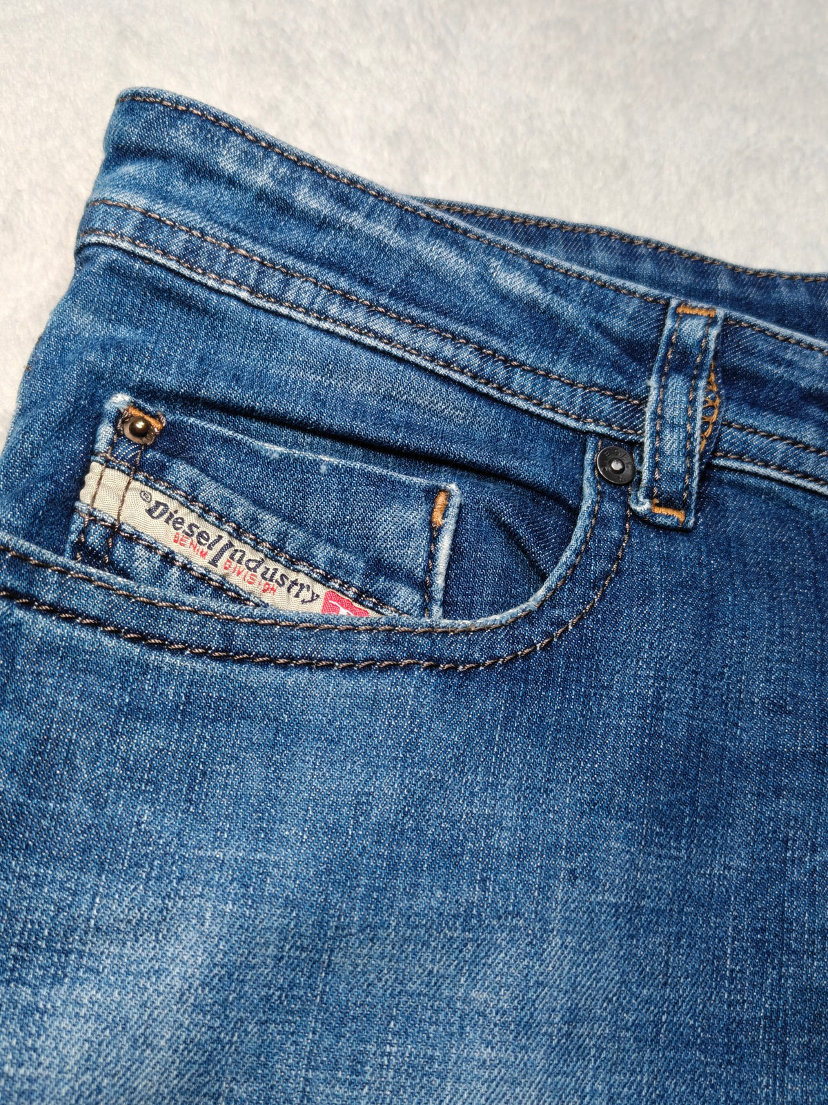 Men Diesel Buster Blue 0836X Tapered W28 L32 Y2K Jeans