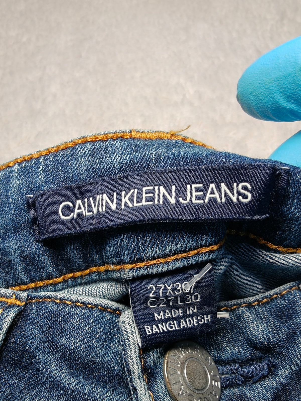 Women Calvin Klein CKJ001 Blue Skinny W27 L30 (EU 36 / S) Y2K Jeans