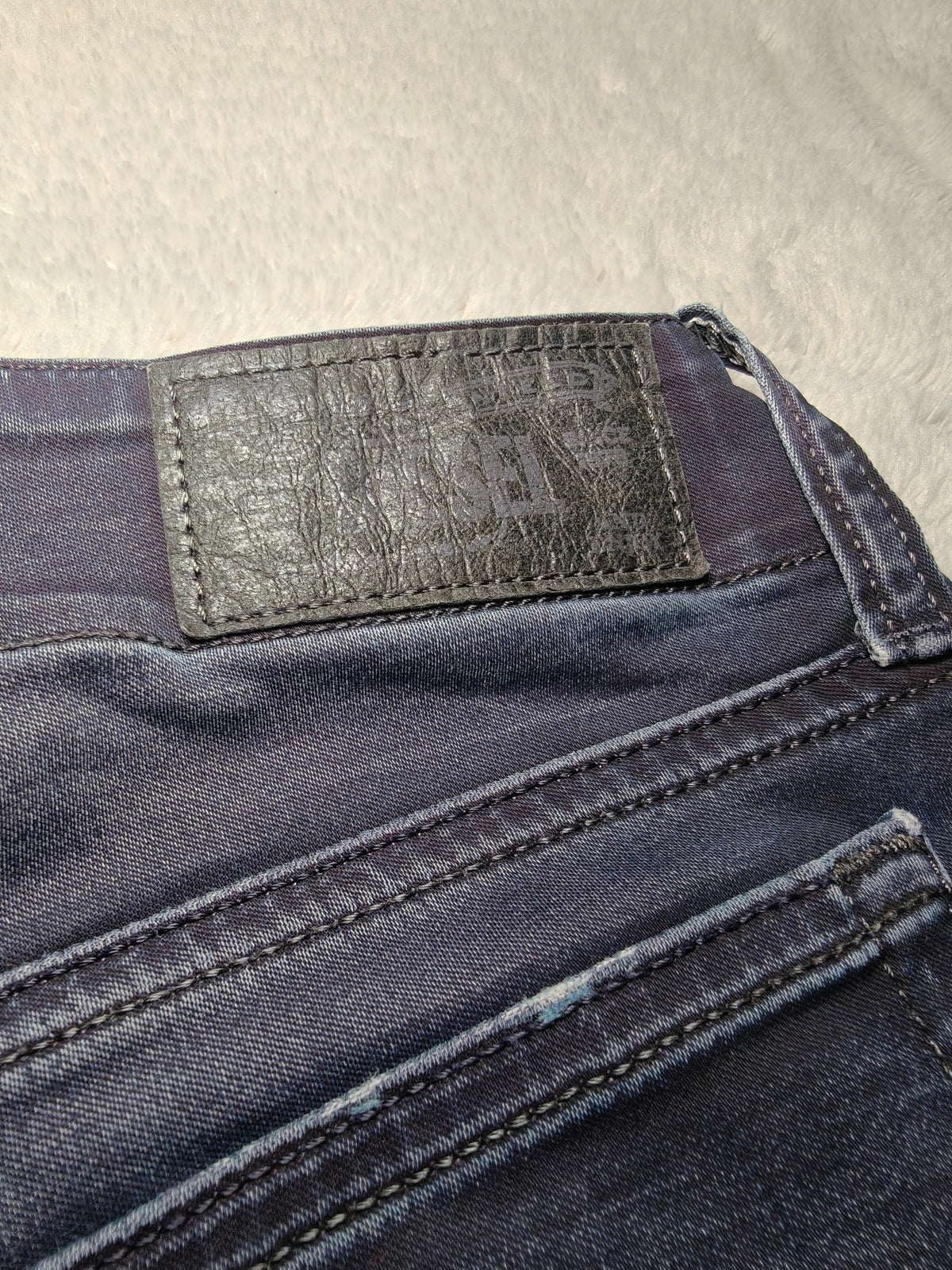 Women Diesel Grupee Made in Italy Dark blue 0818G Slim W28 L32 (EU 38 / M) Y2K Jeans