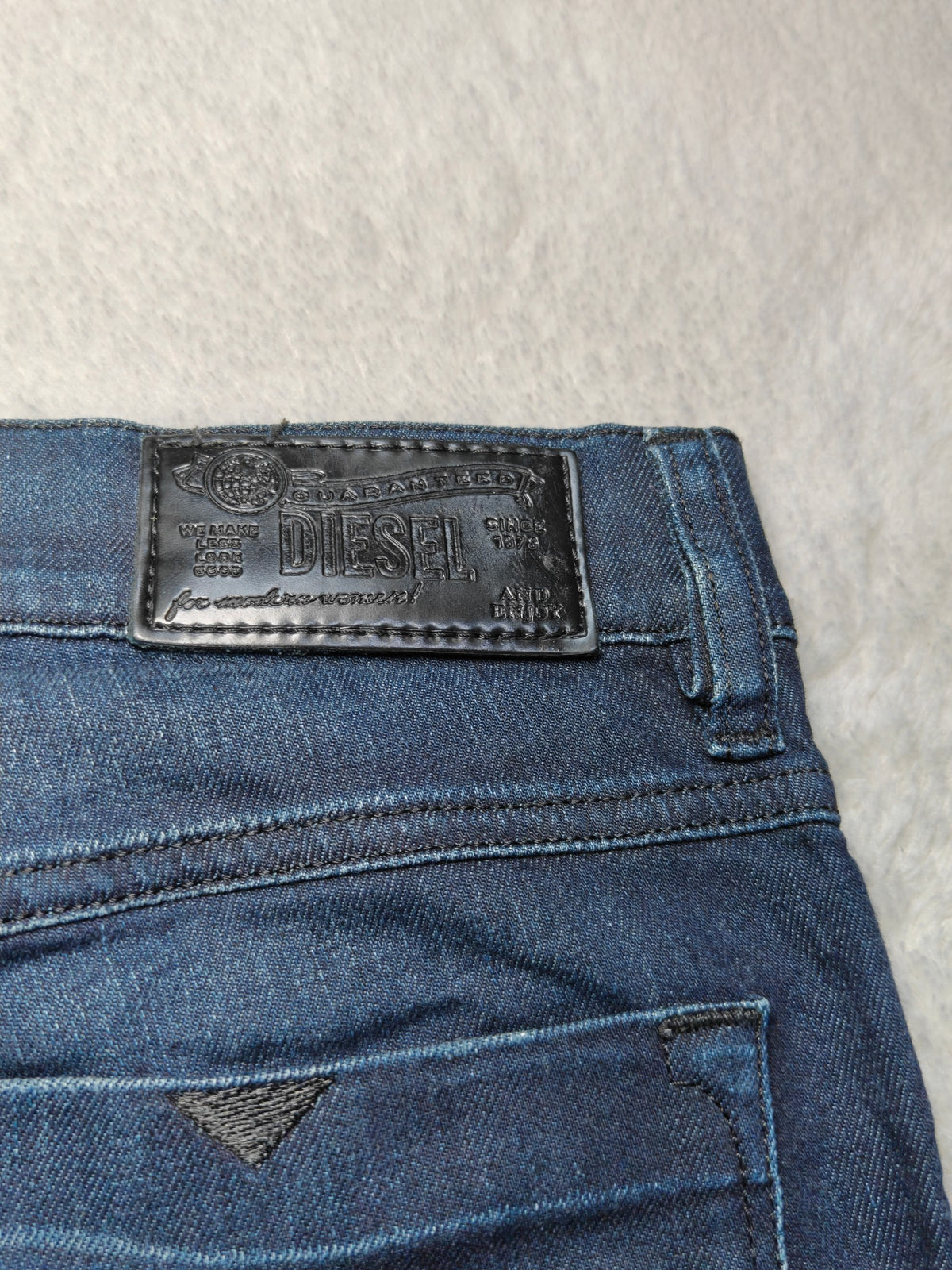 Women Diesel Livier-Flare Dark blue 0068S Flared W29 L32 (EU 38 / M) Y2K Jeans