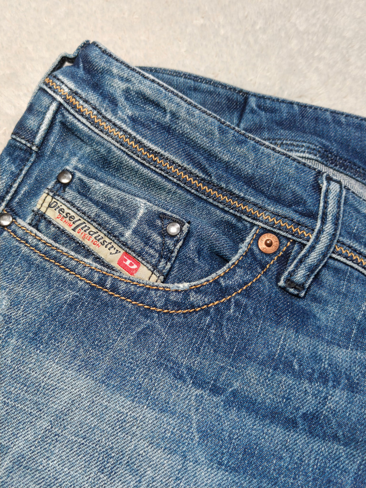 Women Diesel Lowky Blue 008SV Slim straight W29 L34 (EU 38 / M) 2010s Jeans