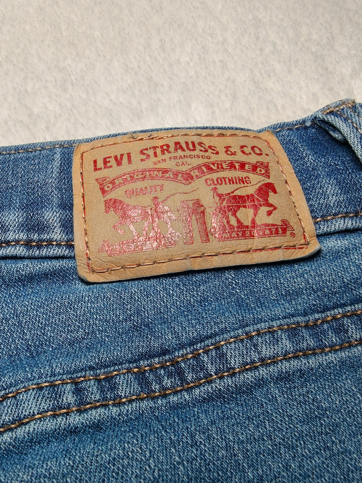 Women Levi's 312 Shaping Slim High Rise Blue Slim W27 L32 (EU 36 / S) Y2K Jeans
