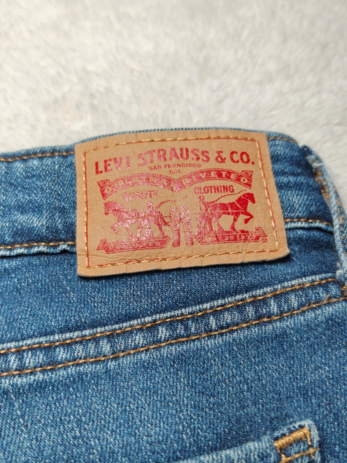 Women Levi's 711 Blue 0140 Skinny W28 L32 (EU 38 / M) Y2K Jeans