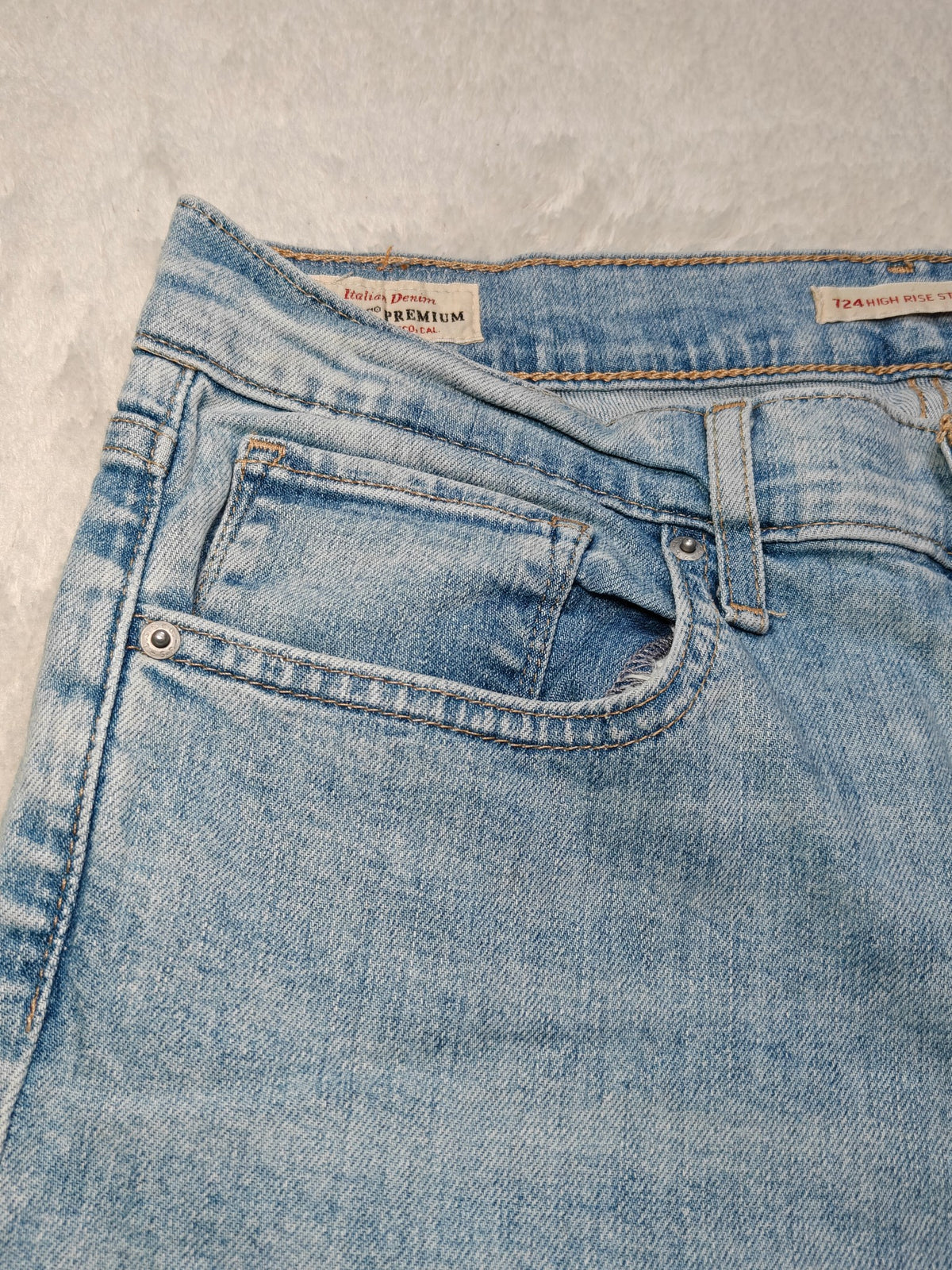 Women Levi's 724 High Rise Straight Light blue Straight W30 L28 (EU 40 / L) Y2K Jeans