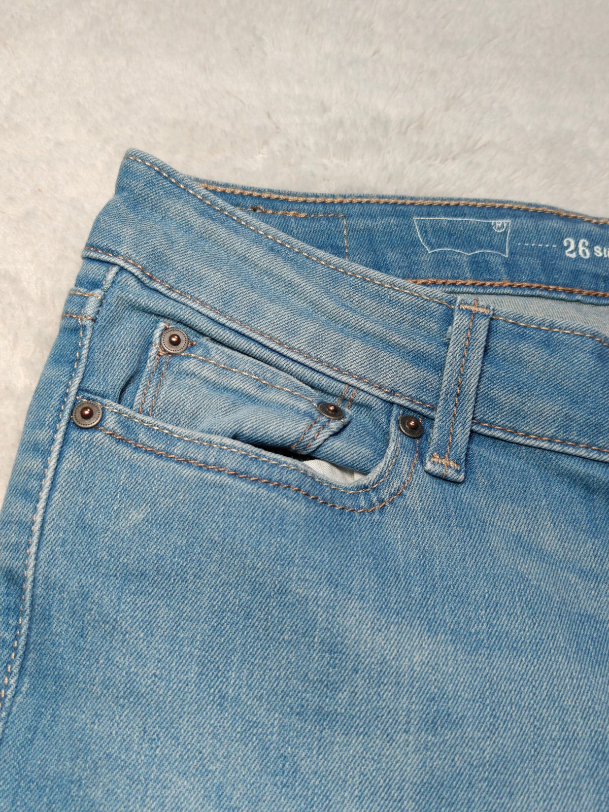 Women Levi's Slight Curve Light blue Slim W26 L29 (EU 36 / S) Y2K Jeans